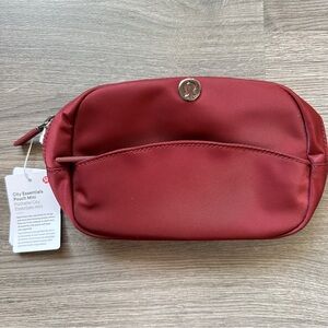 lululemon city essentials pouch
